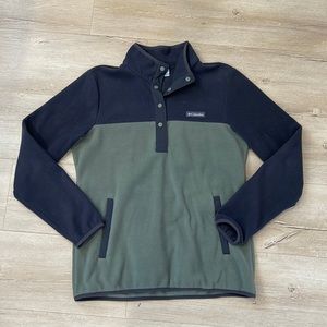 Womens Columbia quarter button pull over sweatshirt